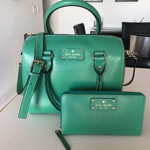 Like New Kate Spade Shoulder Bag & Matching Wallet
